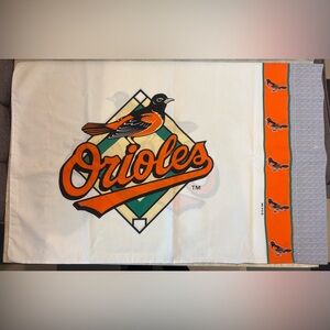 Two Orioles Logo Standard/Queen Size Pillow Cases